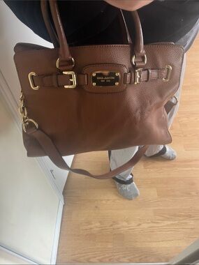 Micheal KORs leather bag
